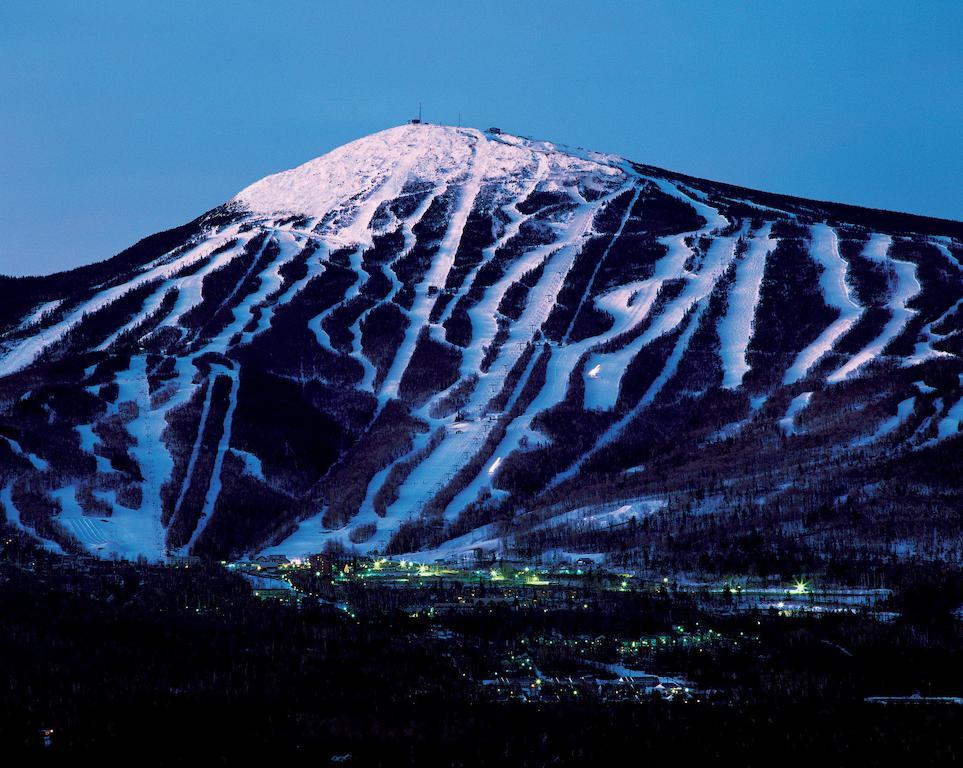 Carrabassett Valley Sugarloaf Mountain Hotel מראה חיצוני תמונה